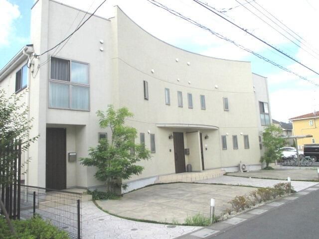 ��ʌ��z�J�s���C�N�^�E���Q���ڂ̃e���X�n�E�X�̃G���g�����X