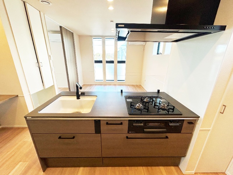 ��ʌ��������܎s��{��y�蒬�R���ڂ̃}���V�����̃L�b�`��