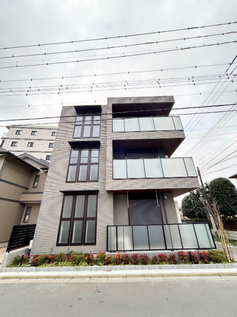 ��ʌ��������܎s��{��y�蒬�R���ڂ̃}���V�����̌����O��