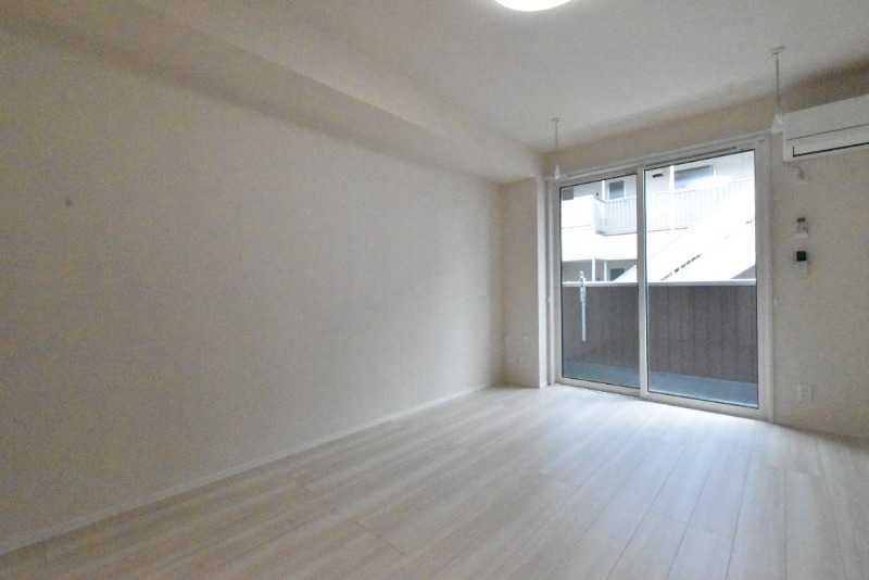 ��ʌ��z�J�s��z�J�P���ڂ̃A�p�[�g�̂��̑������E�X�y�[�X