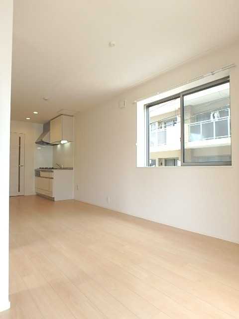 ��ʌ��������܎s�Y�a�擌�����̃}���V�����̋����E���r���O