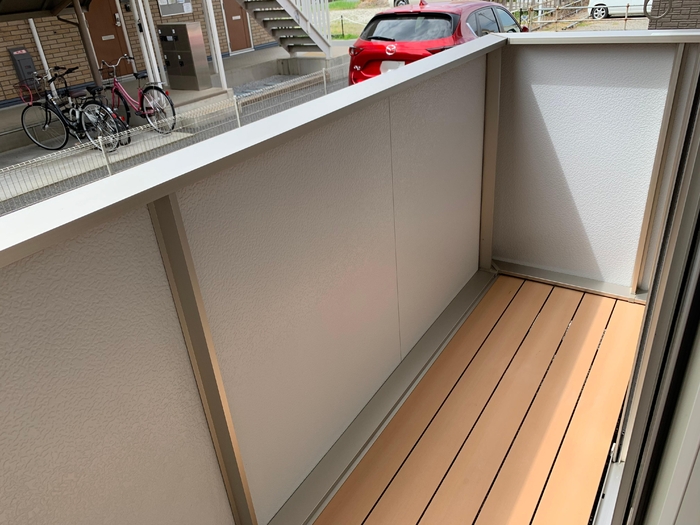 ��ʌ��z�J�s���C�N�^�E���Q���ڂ̃A�p�[�g�̃o���R�j�[