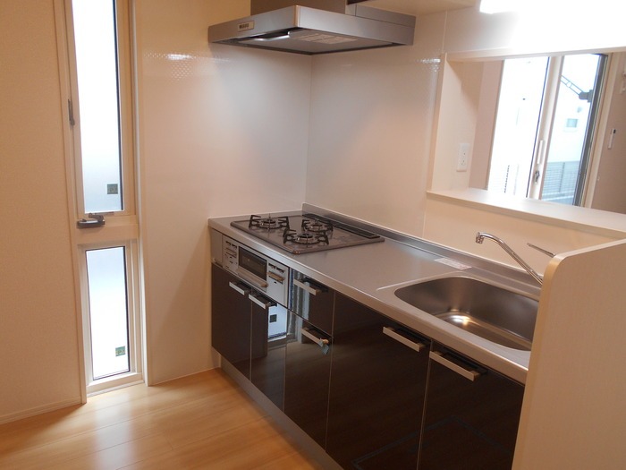 ��ʌ��z�J�s���C�N�^�E���Q���ڂ̃A�p�[�g�̃L�b�`��