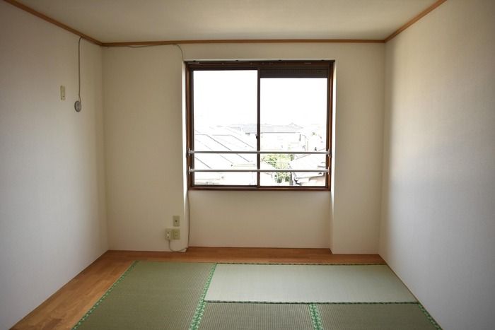 ��ʌ�����s�����Q���ڂ̃A�p�[�g�̂��̑������E�X�y�[�X