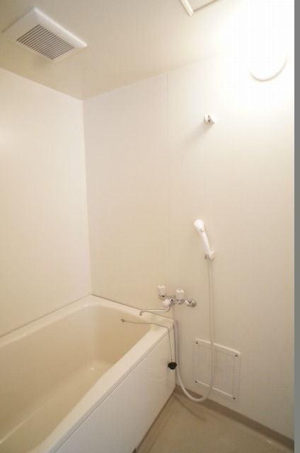 ��ʌ��������܎s�΋擌�Y�a�Q���ڂ̃}���V�����̃o�X