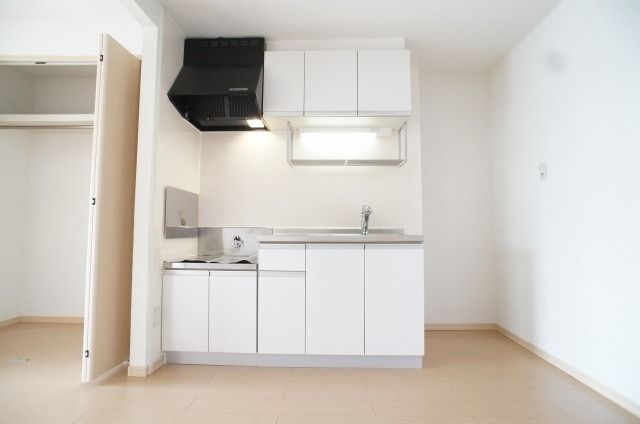 ��ʌ��������܎s�΋擌�Y�a�Q���ڂ̃}���V�����̃L�b�`��