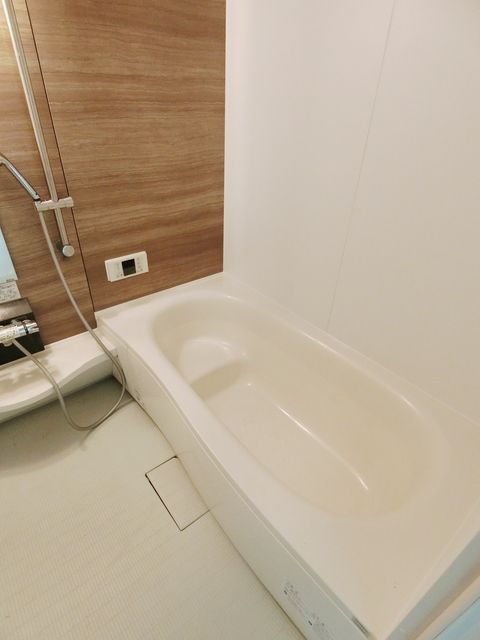 ��ʌ��������܎s��΋擌��΂Q���ڂ̃A�p�[�g�̃o�X