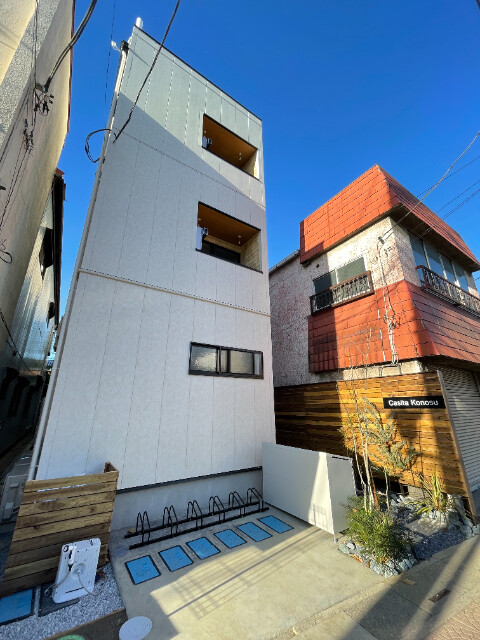 ��ʌ������s�{���U���ڂ̃A�p�[�g�̌����O��