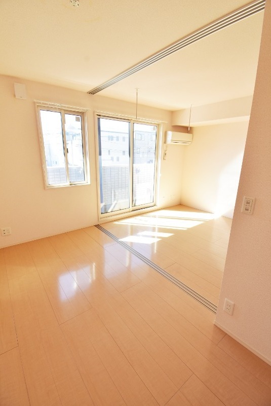 ��ʌ��������܎s��{��x�̓����R���ڂ̃A�p�[�g�̂��̑������E�X�y�[�X