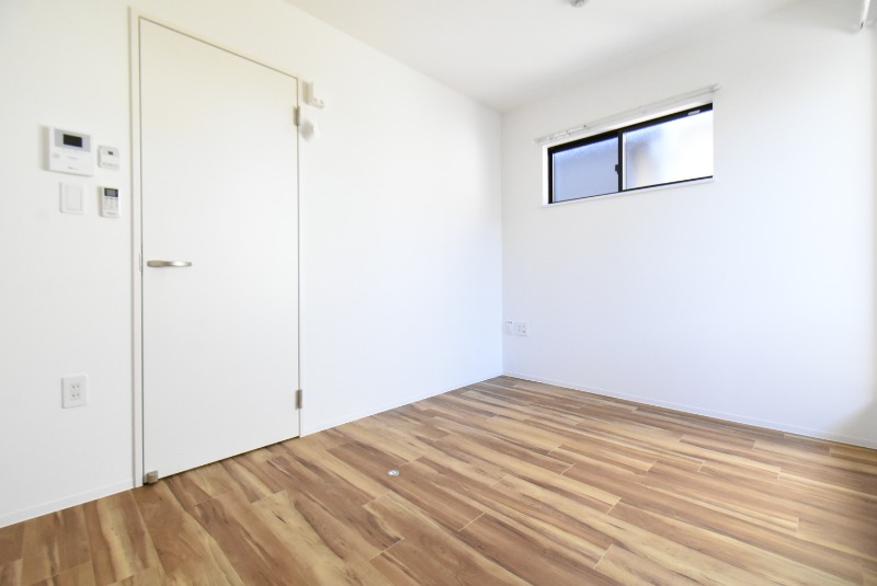 ��ʌ������s�{���U���ڂ̃A�p�[�g�̂��̑������E�X�y�[�X