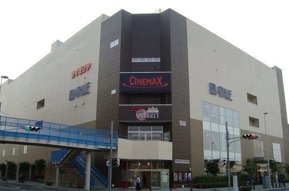 ��ʌ������s�{���U���ڂ̃A�p�[�g�̎���