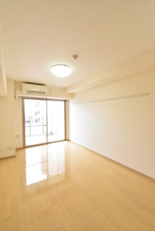 ��ʌ��z�J�s�ԎR�{���̃}���V�����̋��ԁE���r���O