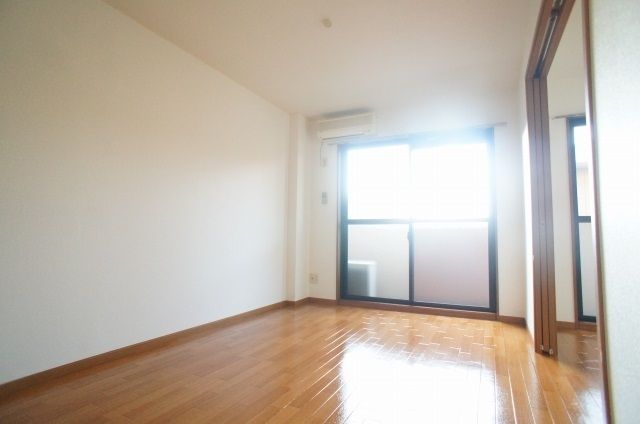 ��ʌ��������܎s�΋擌�Y�a�Q���ڂ̃}���V�����̋��ԁE���r���O