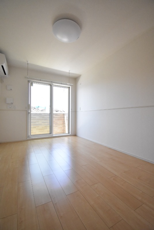 ��ʌ��������܎s���搼��{�S���ڂ̃A�p�[�g�̋����E���r���O