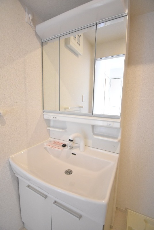 ��ʌ��������܎s���搼��{�S���ڂ̃A�p�[�g�̐��ʏ�