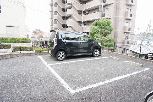 ��ʌ��������܎s�΋擌�Y�a�Q���ڂ̃}���V�����̒��ԏ�