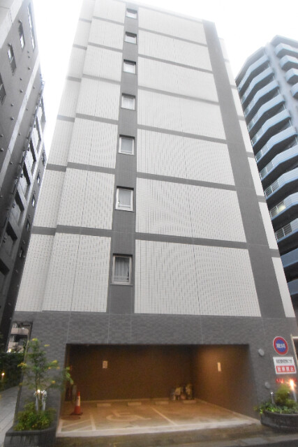 ��ʌ������s�h���Q���ڂ̃}���V�����̌����O��