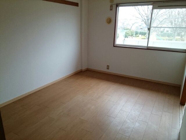 ��ʌ�����s�˒������̃A�p�[�g�̂��̑������E�X�y�[�X