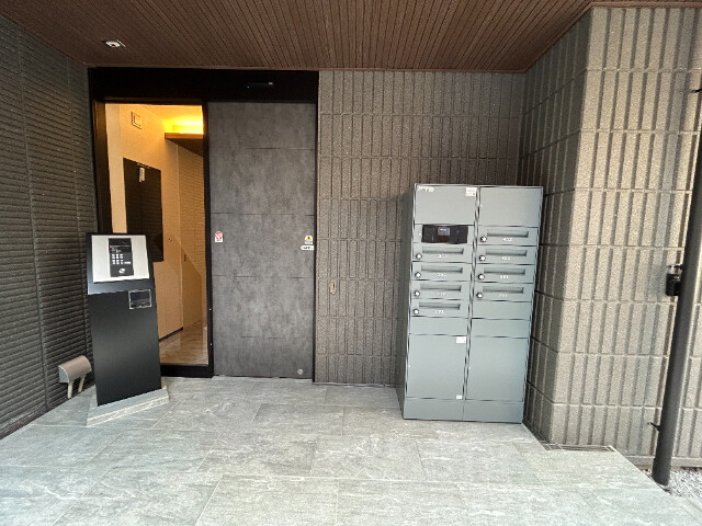 ��ʌ��������܎s�Y�a��j���J�R���ڂ̃}���V�����̃G���g�����X