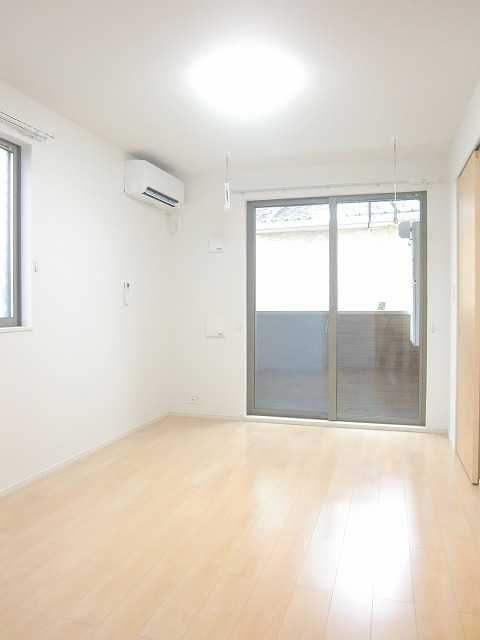 ��ʌ������s��ʖ�̃A�p�[�g�̋��ԁE���r���O