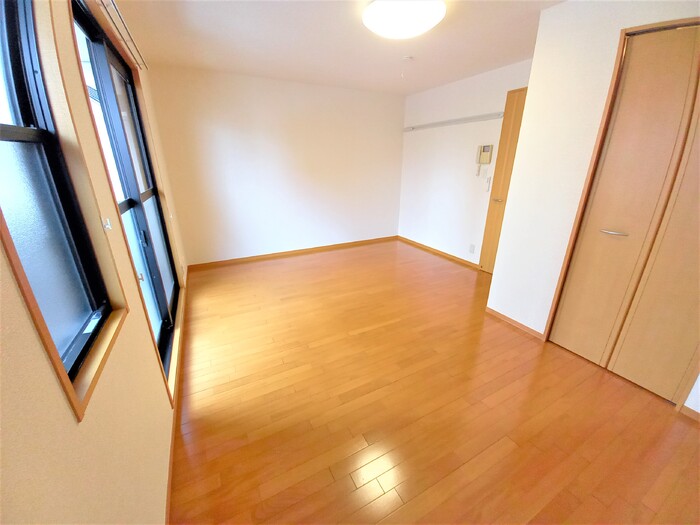 ��ʌ��t�����s�����P���ڂ̃A�p�[�g�̂��̑������E�X�y�[�X