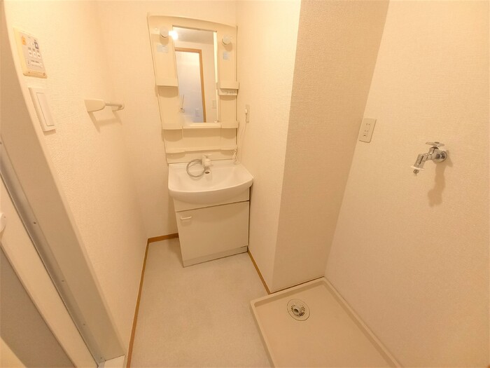 ��ʌ��t�����s�����P���ڂ̃A�p�[�g�̐��ʏ�