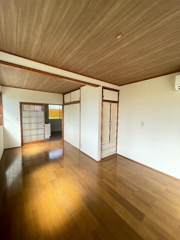 ��ʌ��������܎s��{��O���R���ڂ̃A�p�[�g�̋��ԁE���r���O