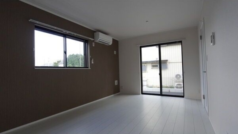 ��ʌ��������܎s������厚�䑠�̃A�p�[�g�̋��ԁE���r���O