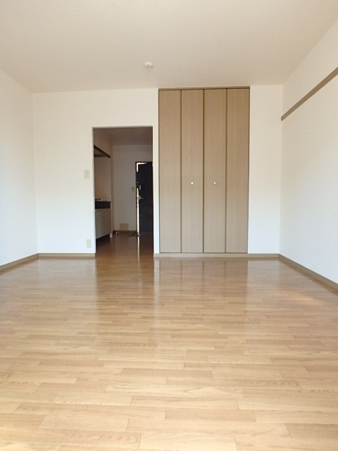 ��ʌ��������܎s��{����\���Q���ڂ̃A�p�[�g�̂��̑������E�X�y�[�X