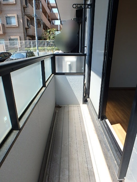 ��ʌ��������܎s��{����\���Q���ڂ̃A�p�[�g�̃o���R�j�[