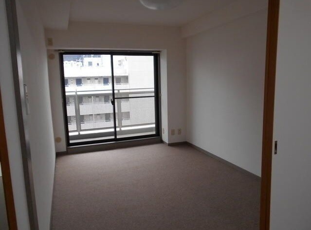 ��ʌ������s�����Q���ڂ̃}���V�����̋��ԁE���r���O