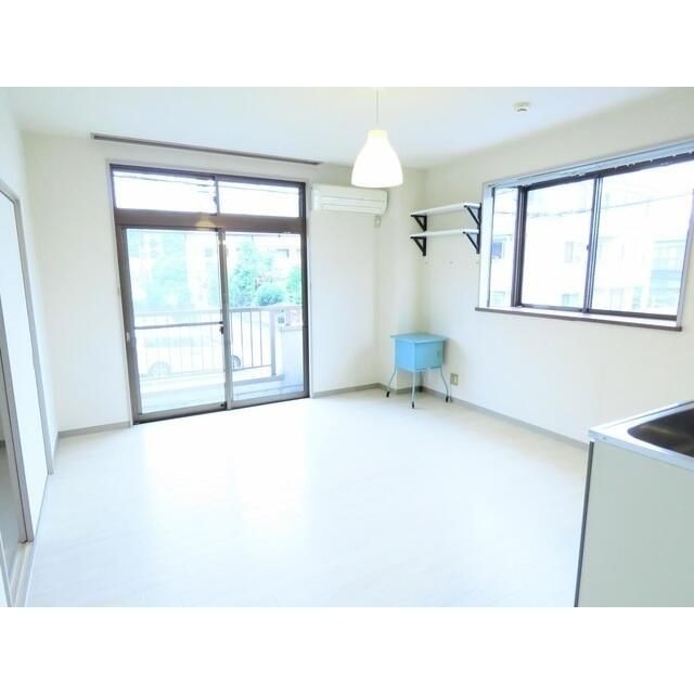 ��ʌ�����s�˒˂Q���ڂ̃}���V�����̋��ԁE���r���O