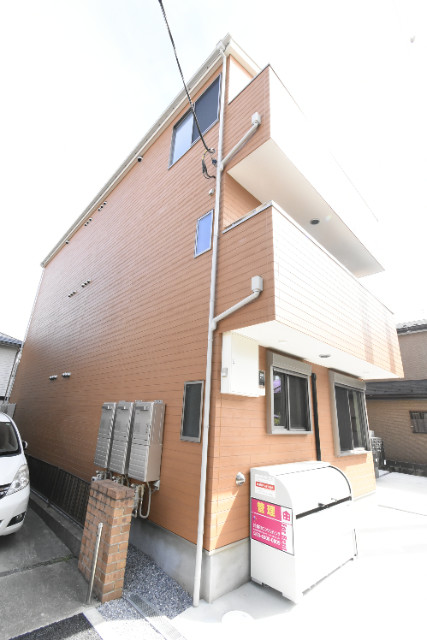 ��ʌ��������܎s������厚���n��̃A�p�[�g�̌����O��