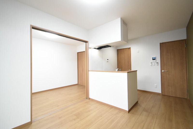 ��ʌ��������܎s������厚���n��̃A�p�[�g�̋��ԁE���r���O