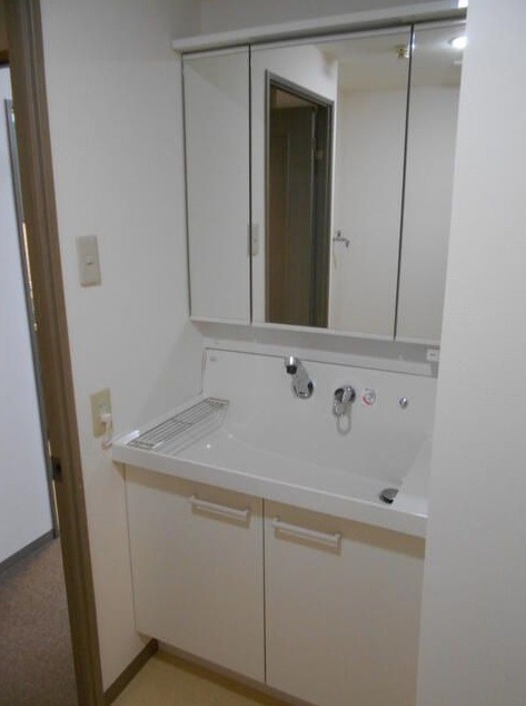 ��ʌ������s�����Q���ڂ̃}���V�����̐��ʏ�