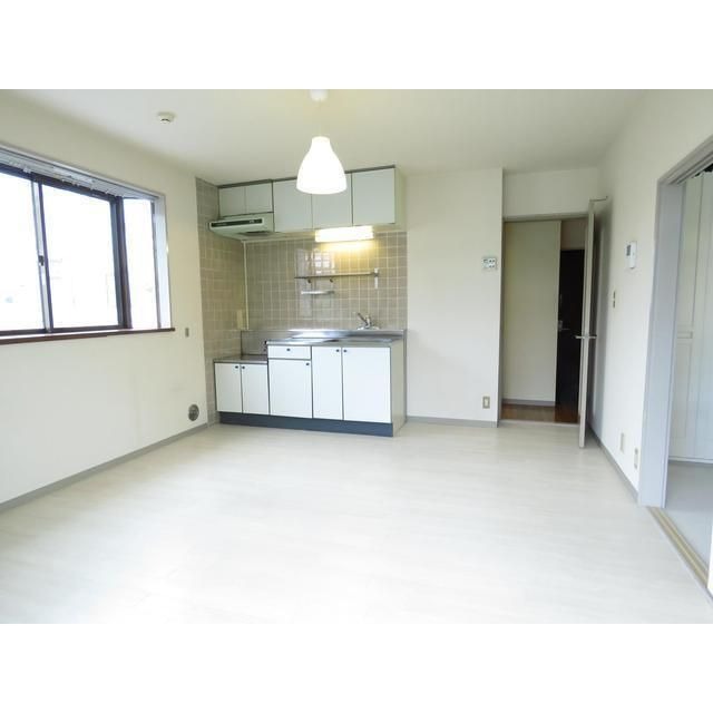 ��ʌ�����s�˒˂Q���ڂ̃}���V�����̋����E���r���O