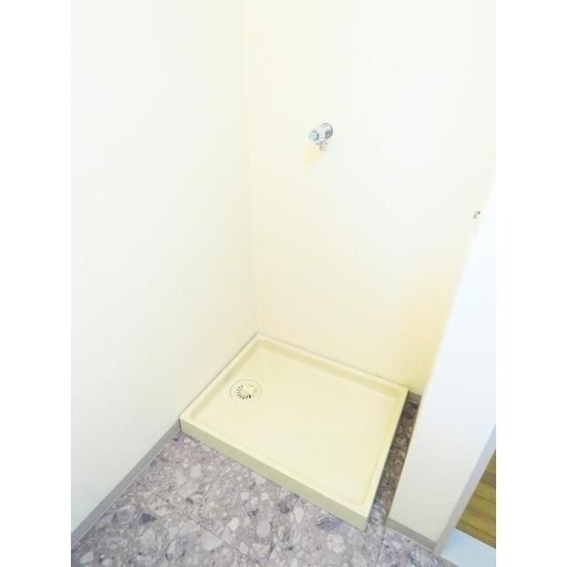 ��ʌ�����s�˒˂Q���ڂ̃}���V�����̂��̑��ݔ�