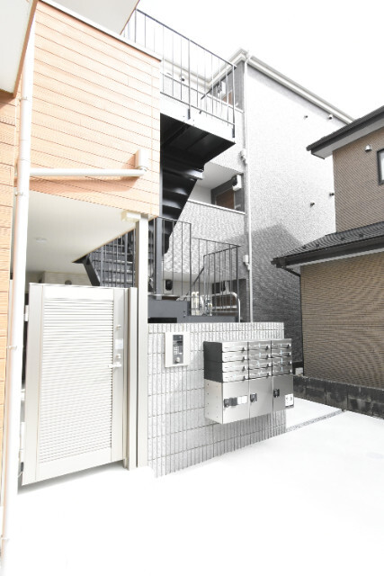 ��ʌ��������܎s������厚���n��̃A�p�[�g�̃G���g�����X