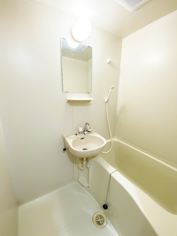 ��ʌ�����s������P���ڂ̃}���V�����̃o�X