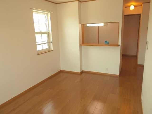 ��ʌ��k�����S�ɓޒ����P���ڂ̃A�p�[�g�̋��ԁE���r���O