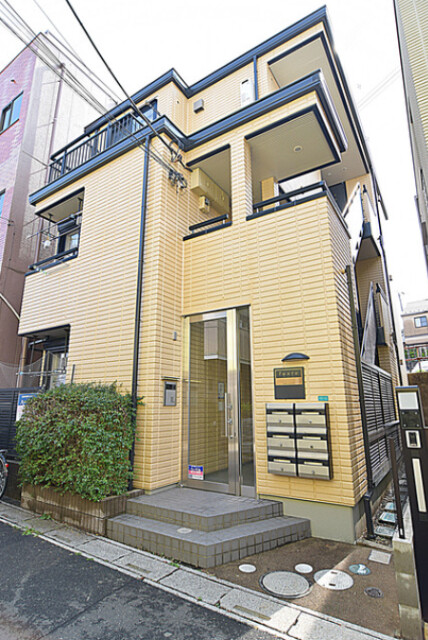 ��ʌ�����s������P����13-18�̃}���V�����̌����O��