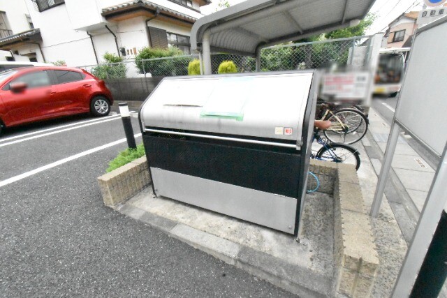 ��ʌ�����s�˒������̃A�p�[�g�̂��̑�