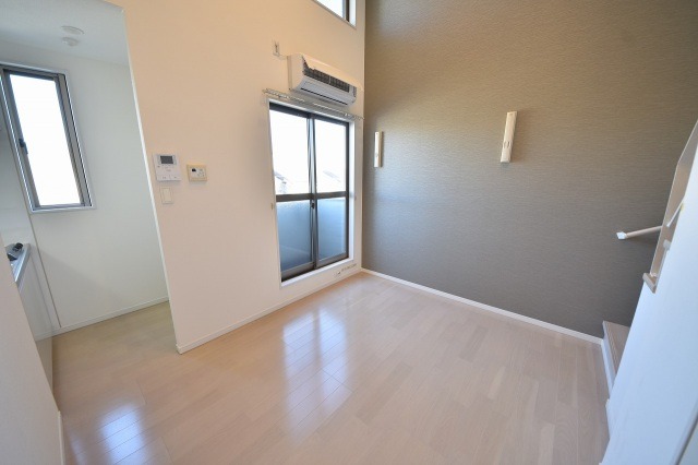 ��ʌ�����s����R���ڂ̃A�p�[�g�̂��̑������E�X�y�[�X