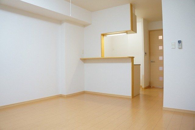 ��ʌ��������܎s�����擌��{�S���ڂ̃A�p�[�g�̋��ԁE���r���O