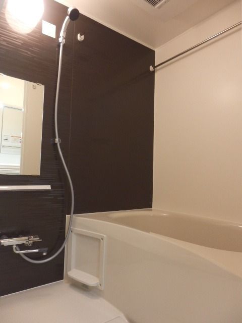 ��ʌ��������܎s�����擌��{�T���ڂ̃A�p�[�g�̃o�X