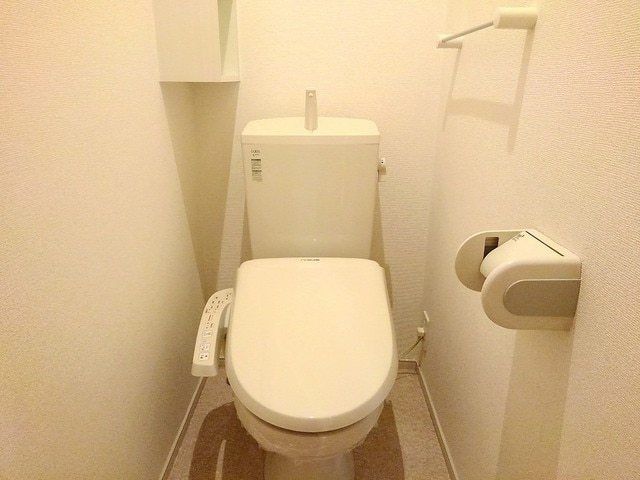 ��ʌ������s�V�P���̃A�p�[�g�̃g�C��