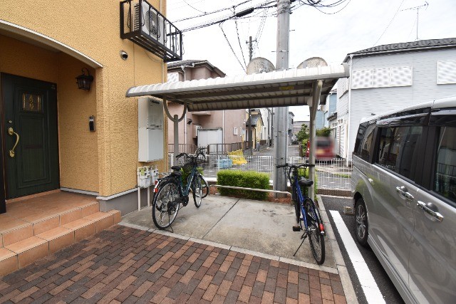 ��ʌ������s�V�P���̃A�p�[�g�̂��̑�