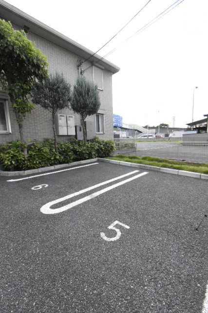 ��ʌ��������܎s�k��g�쒬�P���ڂ̃A�p�[�g�̒��ԏ�