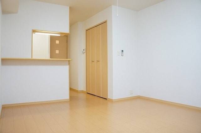 ��ʌ��������܎s�����擌��{�S���ڂ̃A�p�[�g�̂��̑������E�X�y�[�X