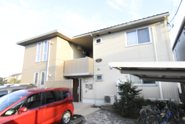 ��ʌ��������܎s�k��{�����̃A�p�[�g�̌����O��